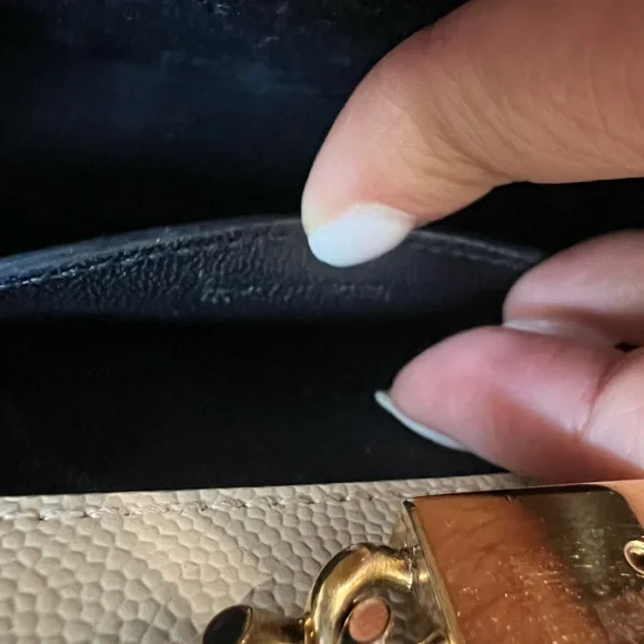 Yves Saint Laurent Kate Monogram crossbody - Picture 11 of 16
